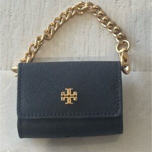 Tory Burch Apple AirPods Pro Case
With gold chain